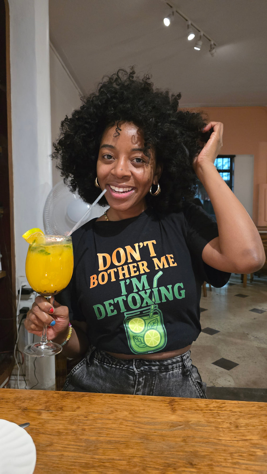 DON'T BOTHER ME, I'M DETOXING THE ESSENTIAL UNISEX T-SHIRT